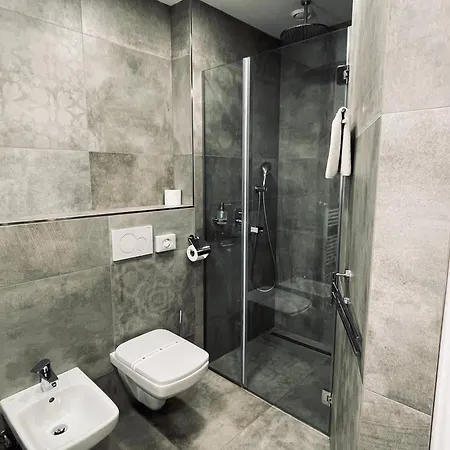 Hotel Vacek Pod Vezi Hradec Kralove Exterior photo