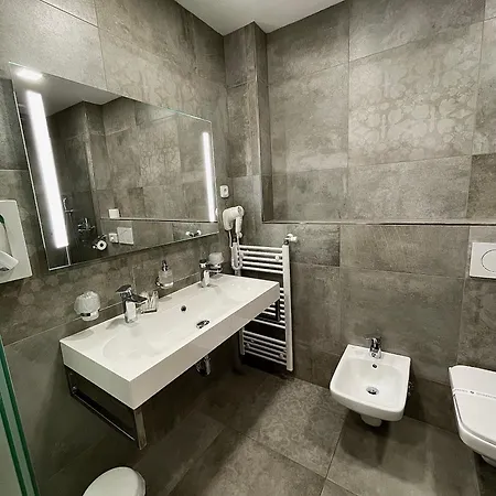 Hotel Vacek Pod Vezi Hradec Kralove Exterior photo