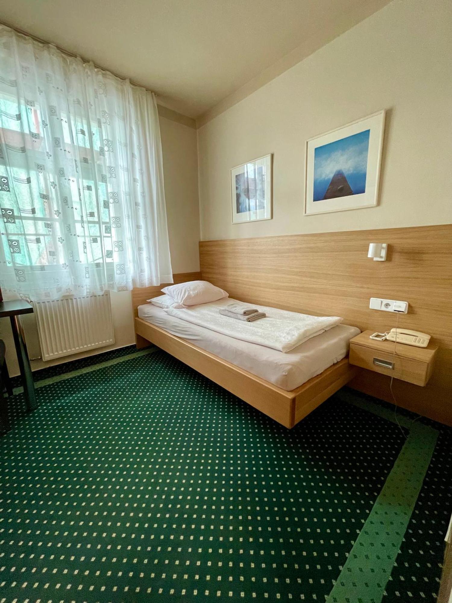 Vacek Pod Vezi 4* Hradec Králové